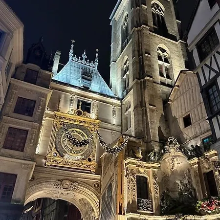 L'escapade Du Gros Horloge Apartment